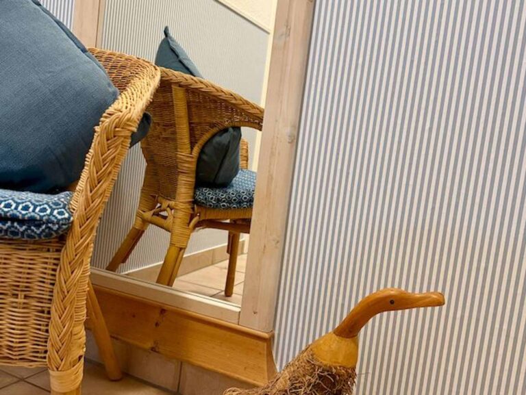 Flur mit Sitzmöglichkeit
